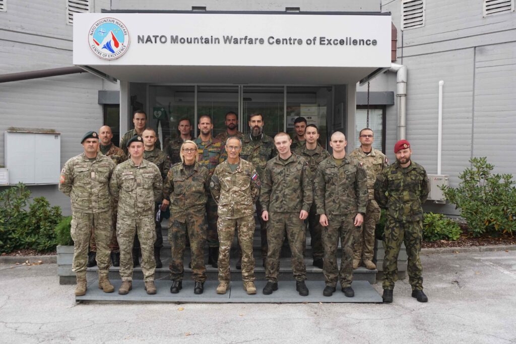 MOUNTAIN WARFARE SMALL UNITS LEADER COURSE - MWCOE